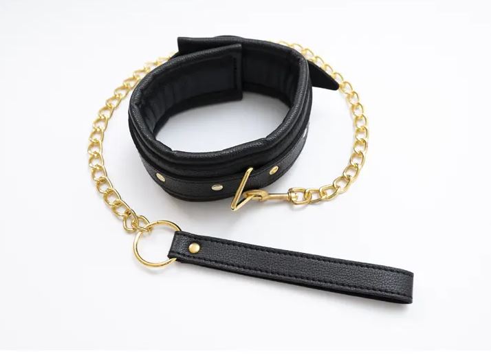 Fantasy Fetish - Luxury Collar with Leash - Black with Gold Details