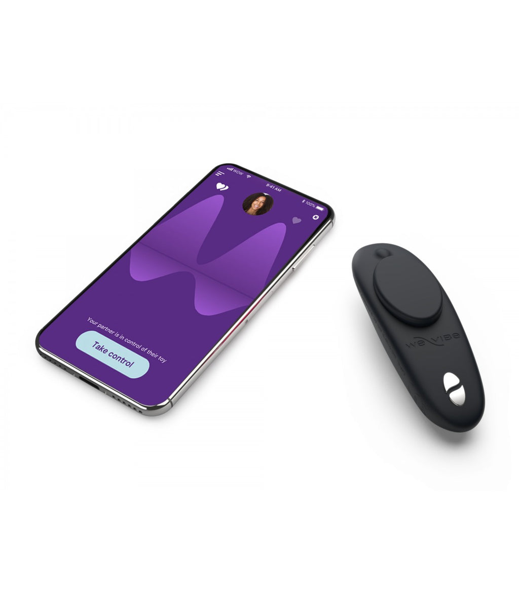 We-Vibe ci tenta con Bond e Moxie Black