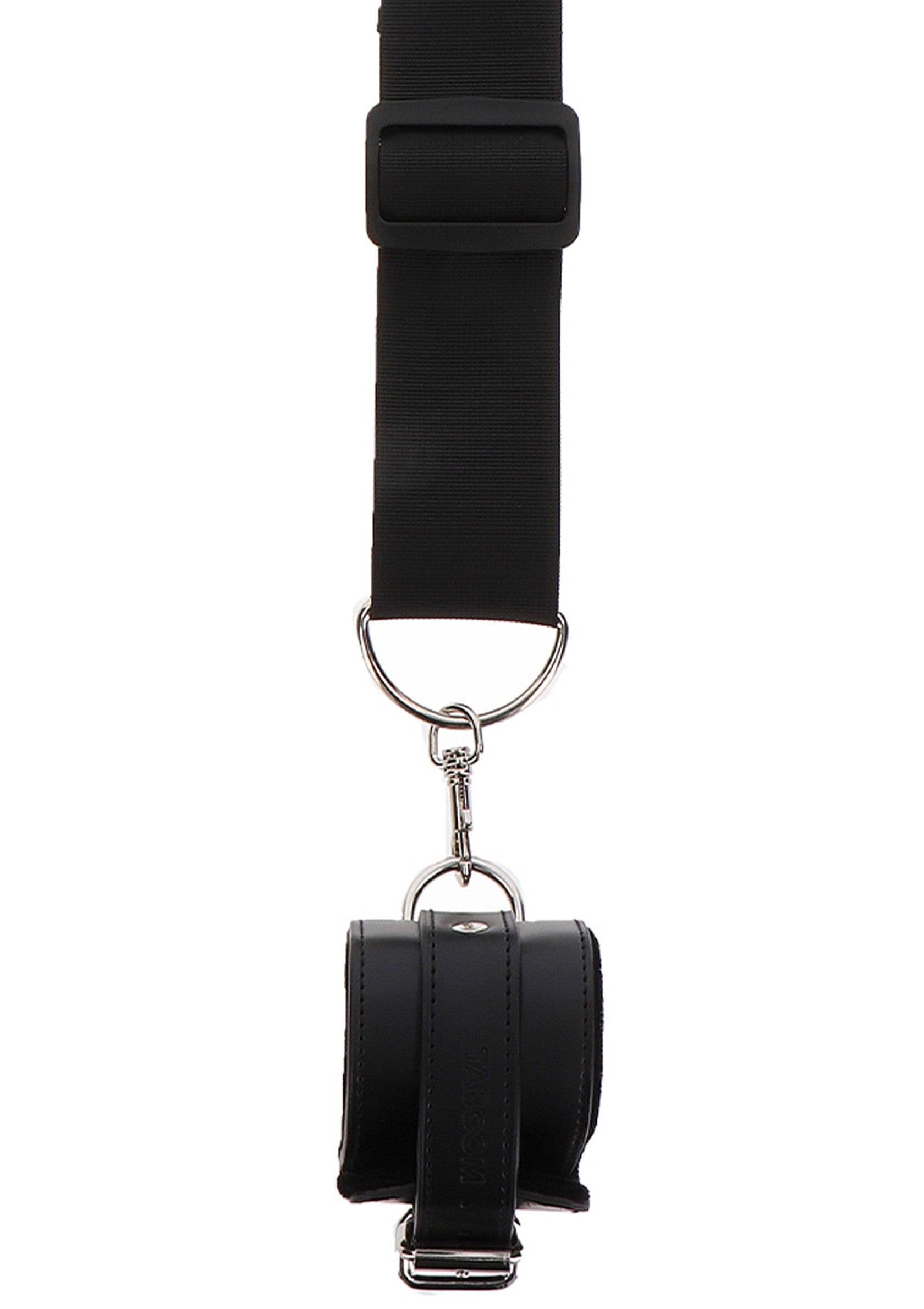 Portiere e bracciali neri