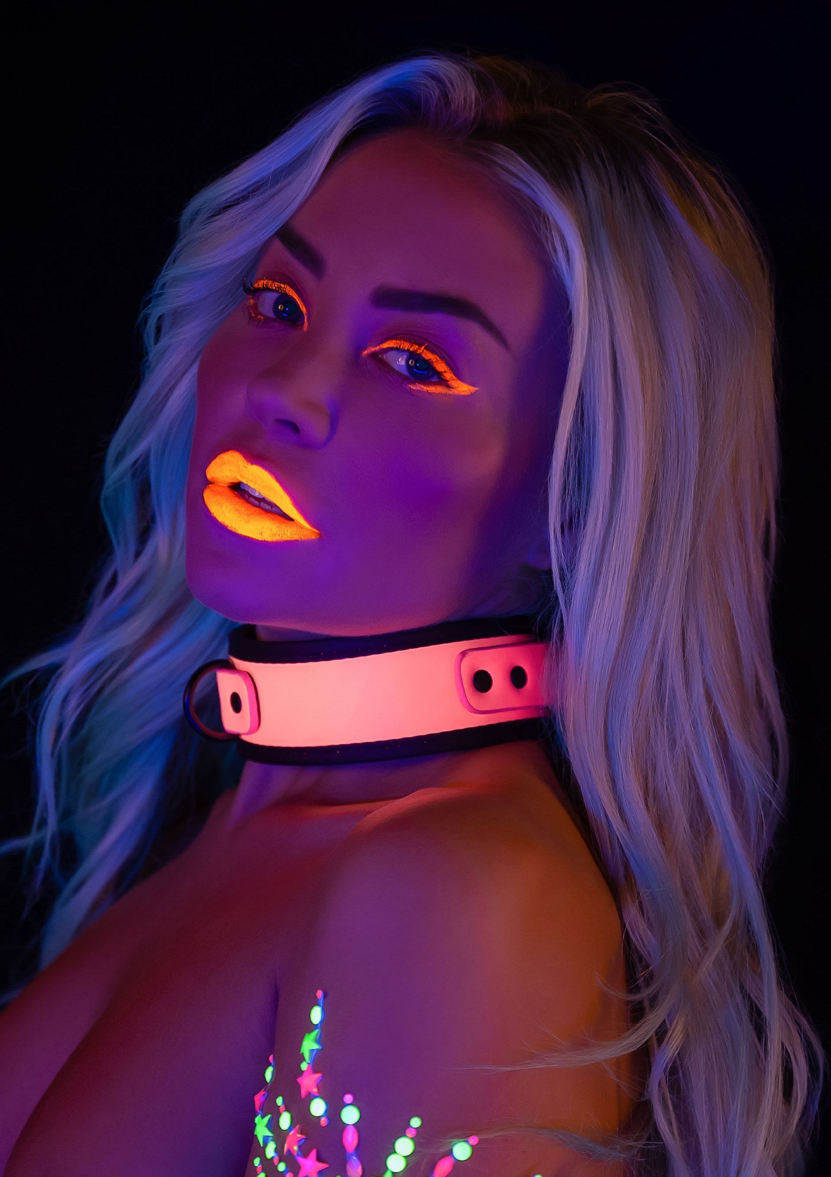 Pink chain collar and leash