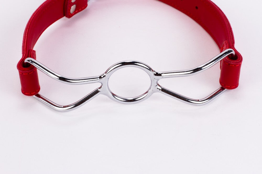 Soft calfskin upper and lambskin lining with a red stainless steel mouthpiece
