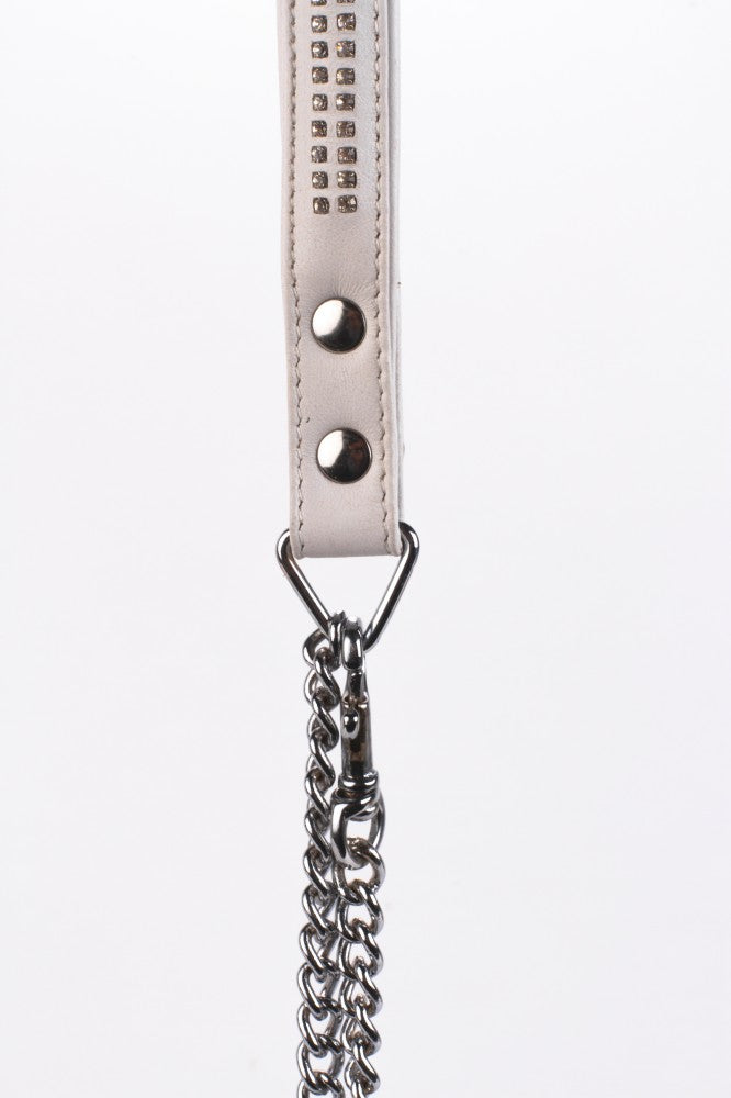 Handle in lambskin with 2 rows of small rhinestones and white metal chain