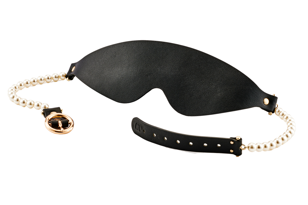 GUILTY PLEASURE BOUDOIR PEARL GARTER