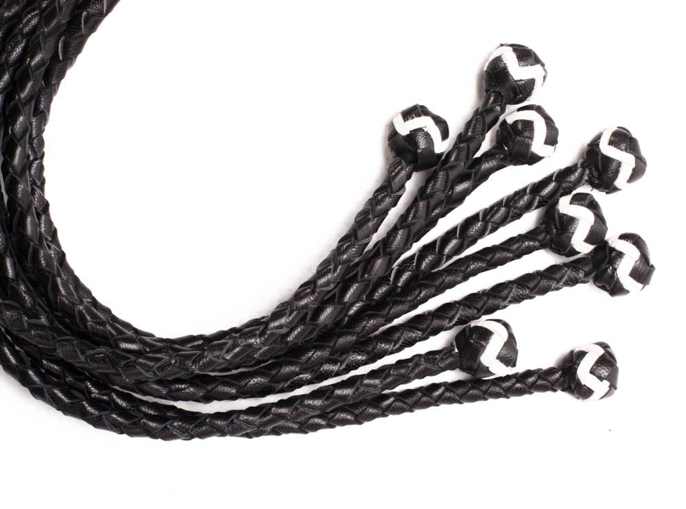 22 inch 8-plait glossy leather flogger