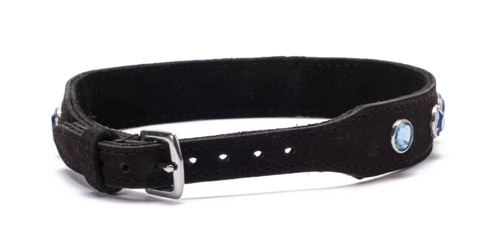 Blue crystal collar